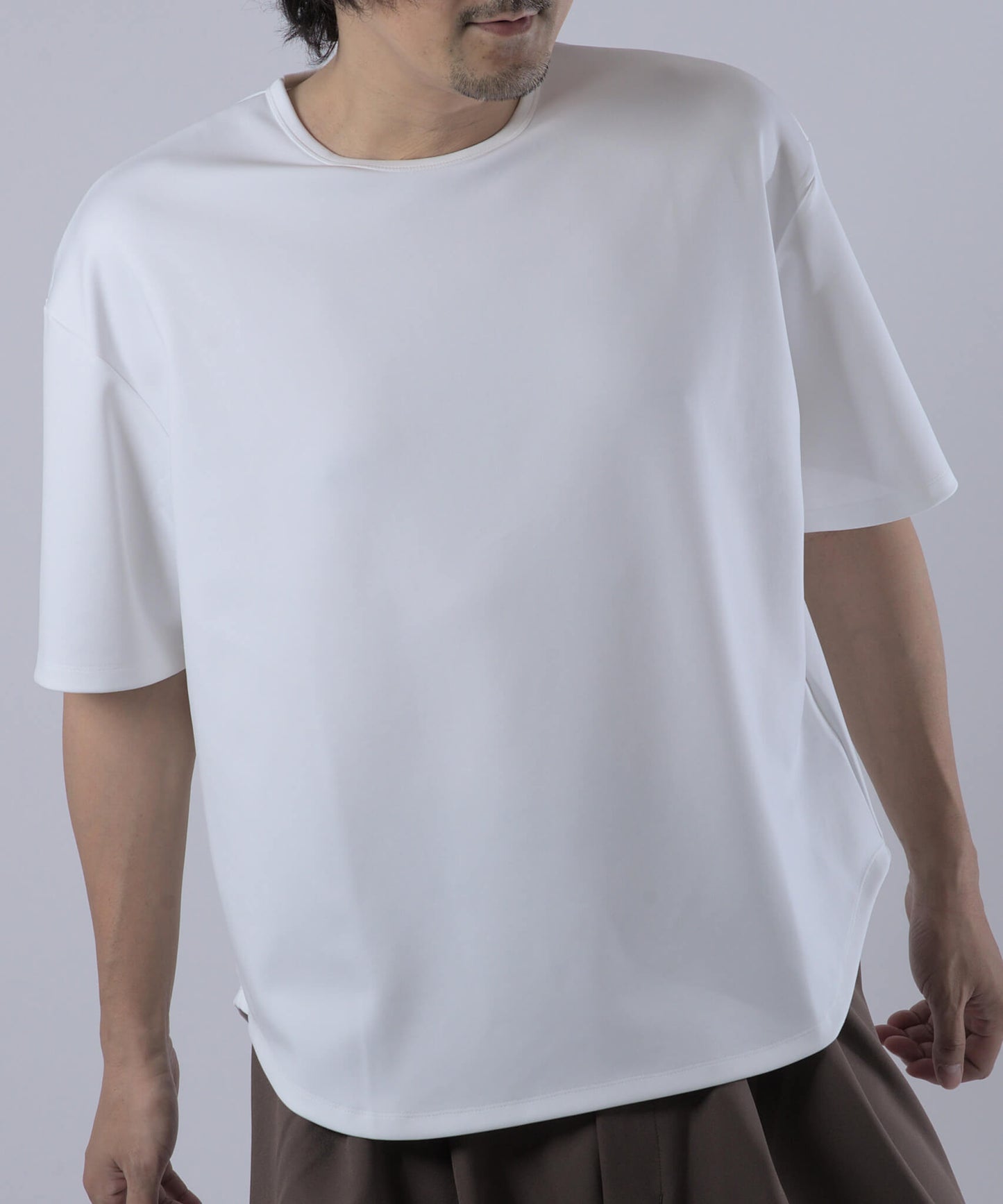 オーバーサイズ・ラウンドTシャツ(半袖)白